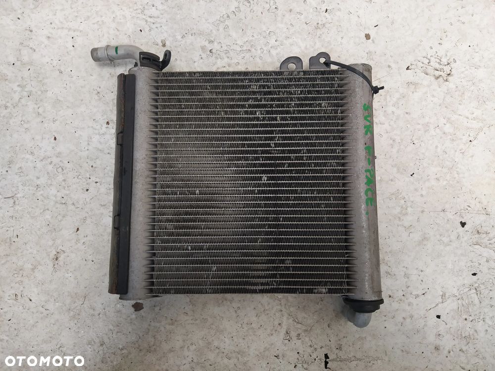 JAGUAR F-PACE X761 SVR 2016- DODATKOWA CHŁODNICA CHŁODNICE BOCZNE PRAWA MOCOWANIE ORYGINAŁ - 3