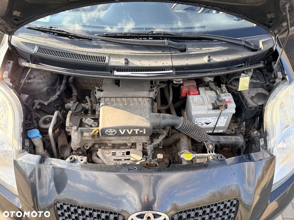 Toyota Yaris 1.3 Sol - 13