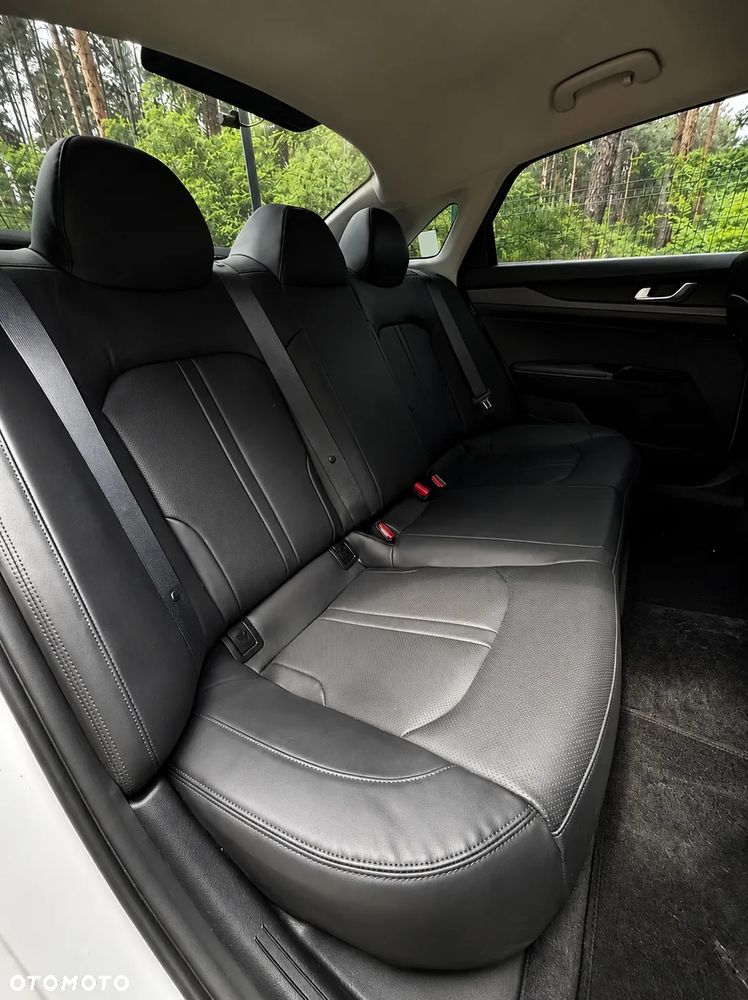 Kia K5 - 13