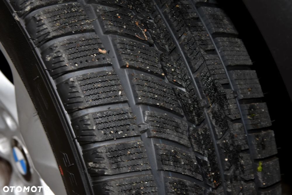 BMW X1 xDrive18d xLine - 35