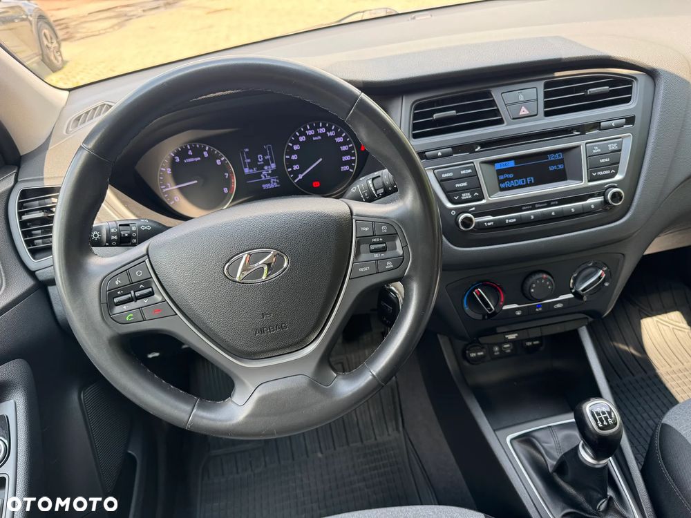 Hyundai i20 blue 1.2 Style - 24