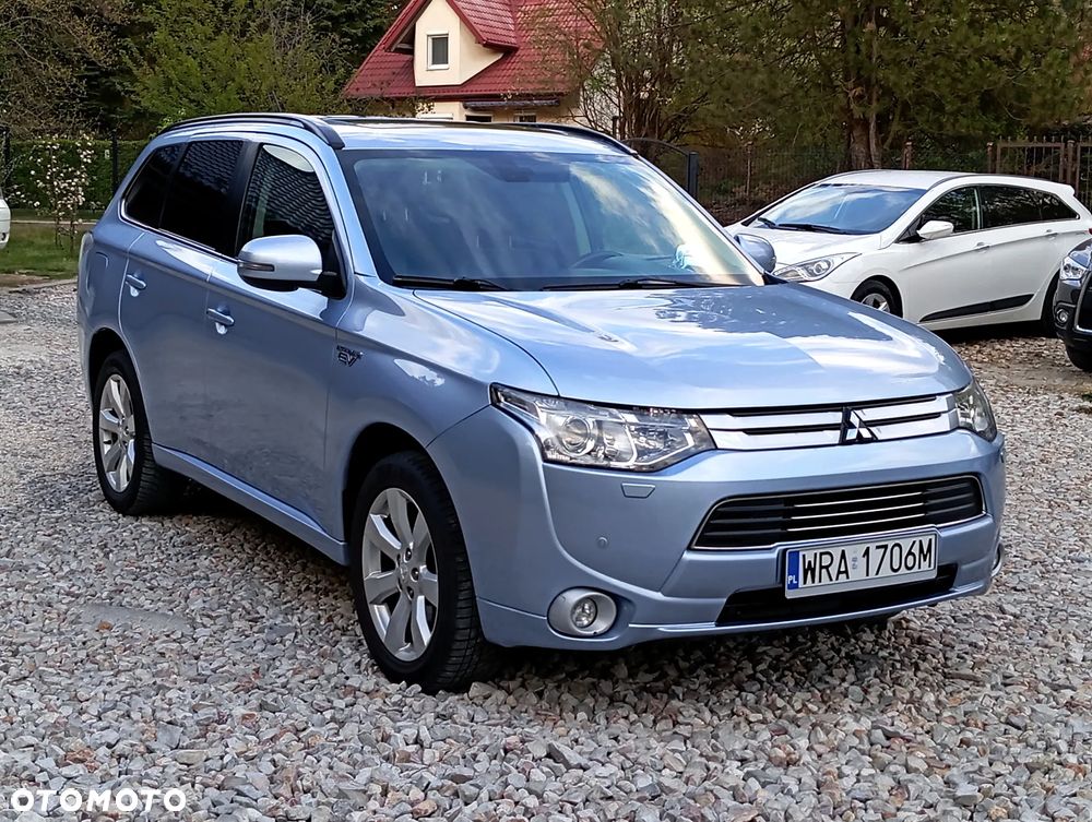 Mitsubishi Outlander 2.0 4WD Plus - 11