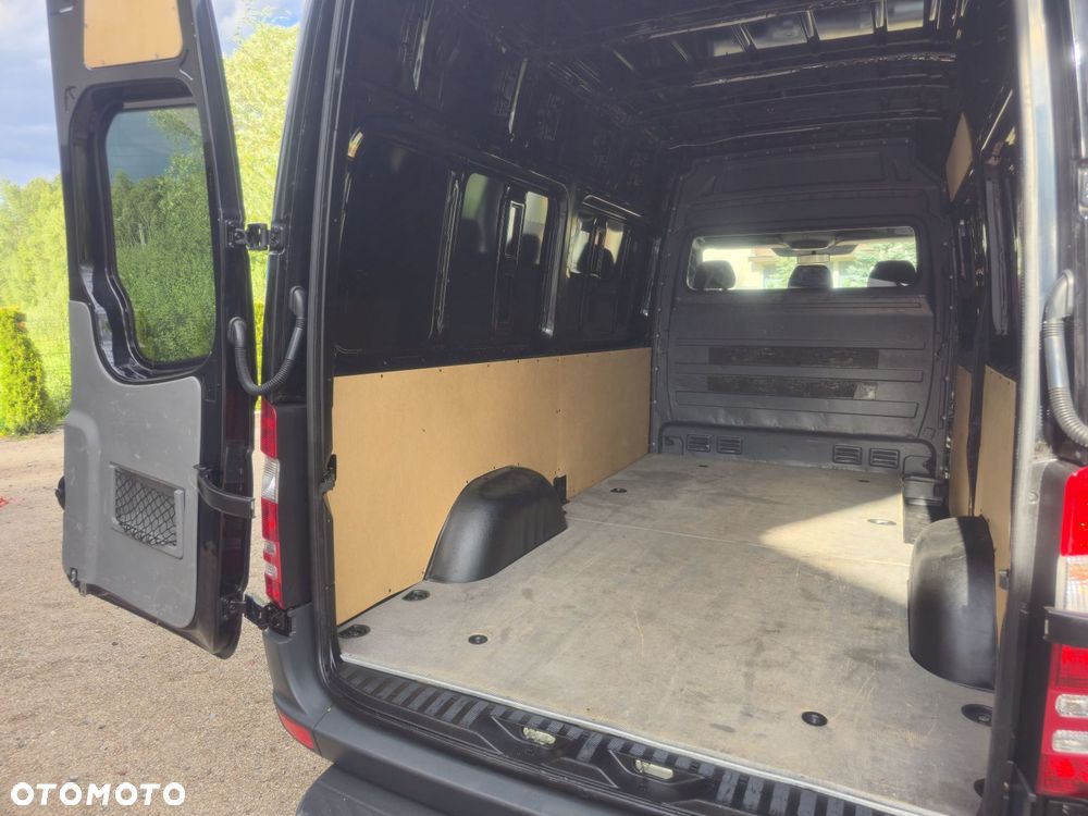 Mercedes-Benz Sprinter - 28