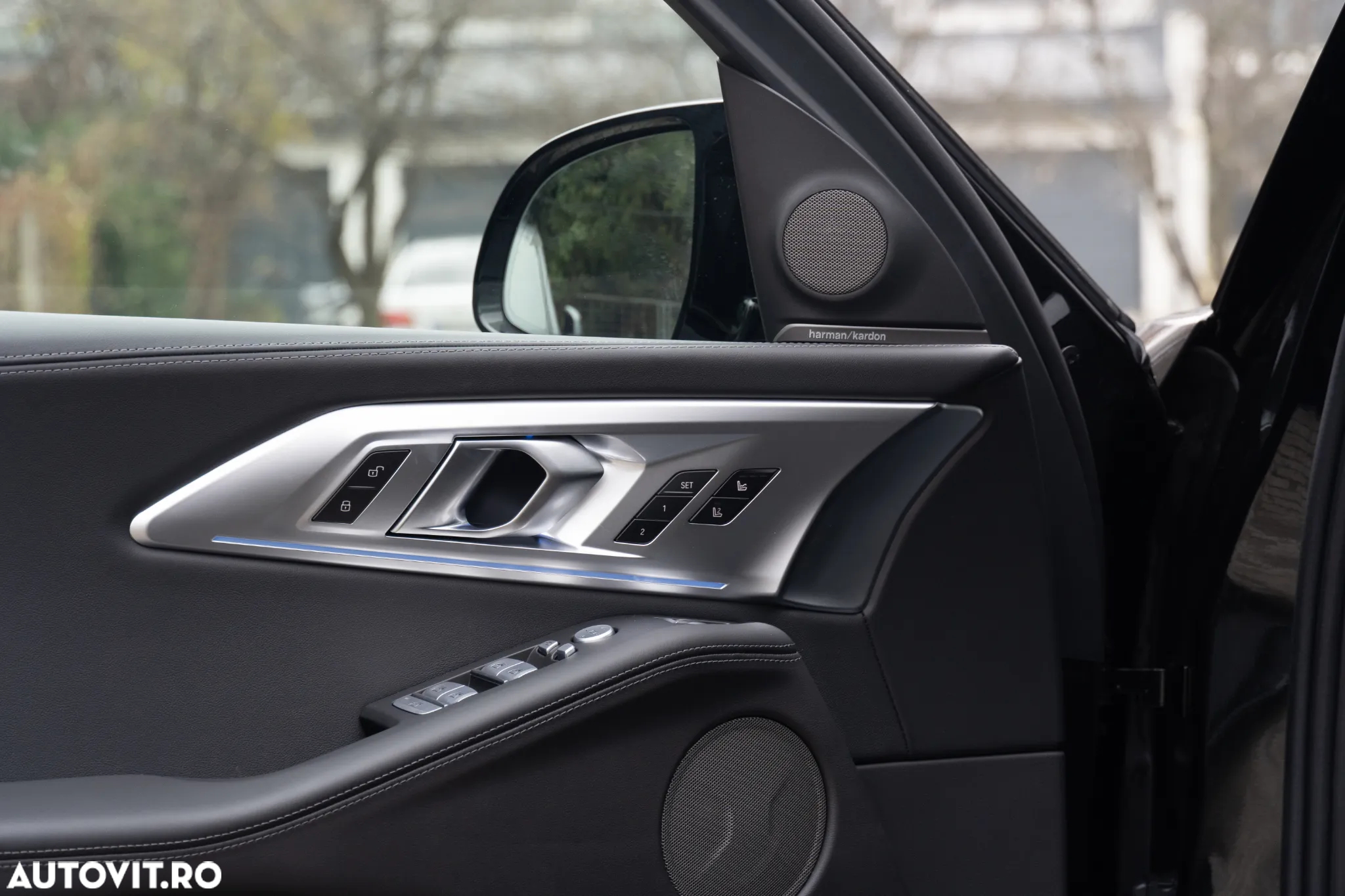 BMW XM 50e - 18