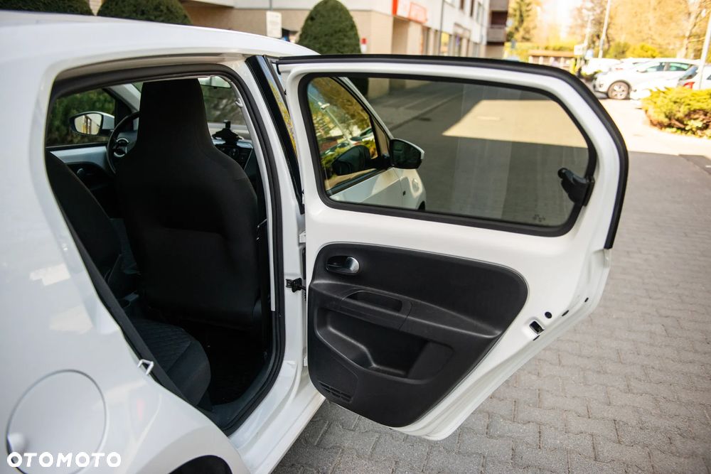 Volkswagen up! 1.0 street - 21