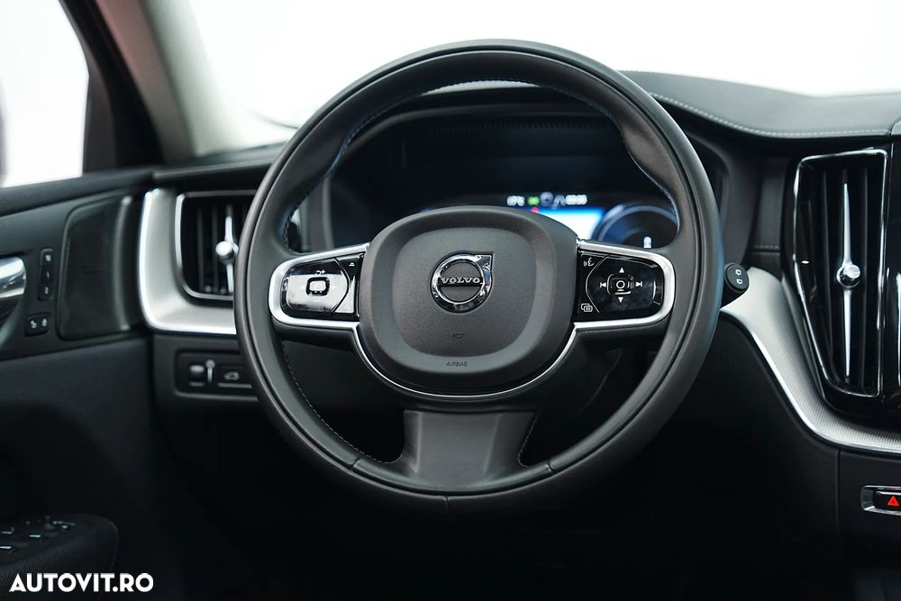 Volvo XC 60 Recharge T6 Twin Engine eAWD Inscription Expression - 36