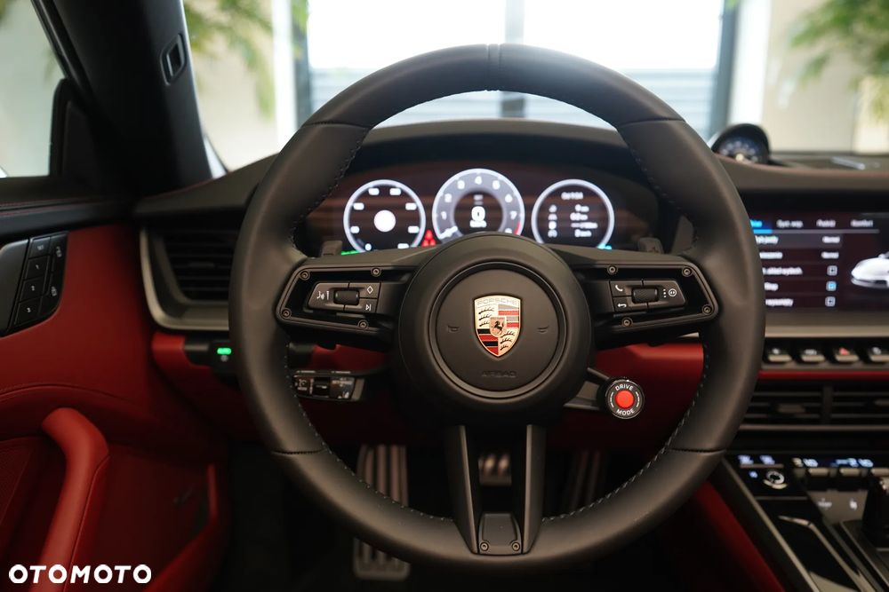 Porsche 911 Carrera S - 21