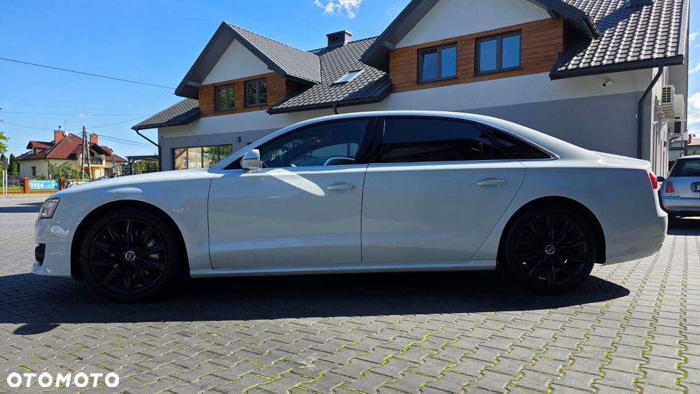 Audi A8 - 8