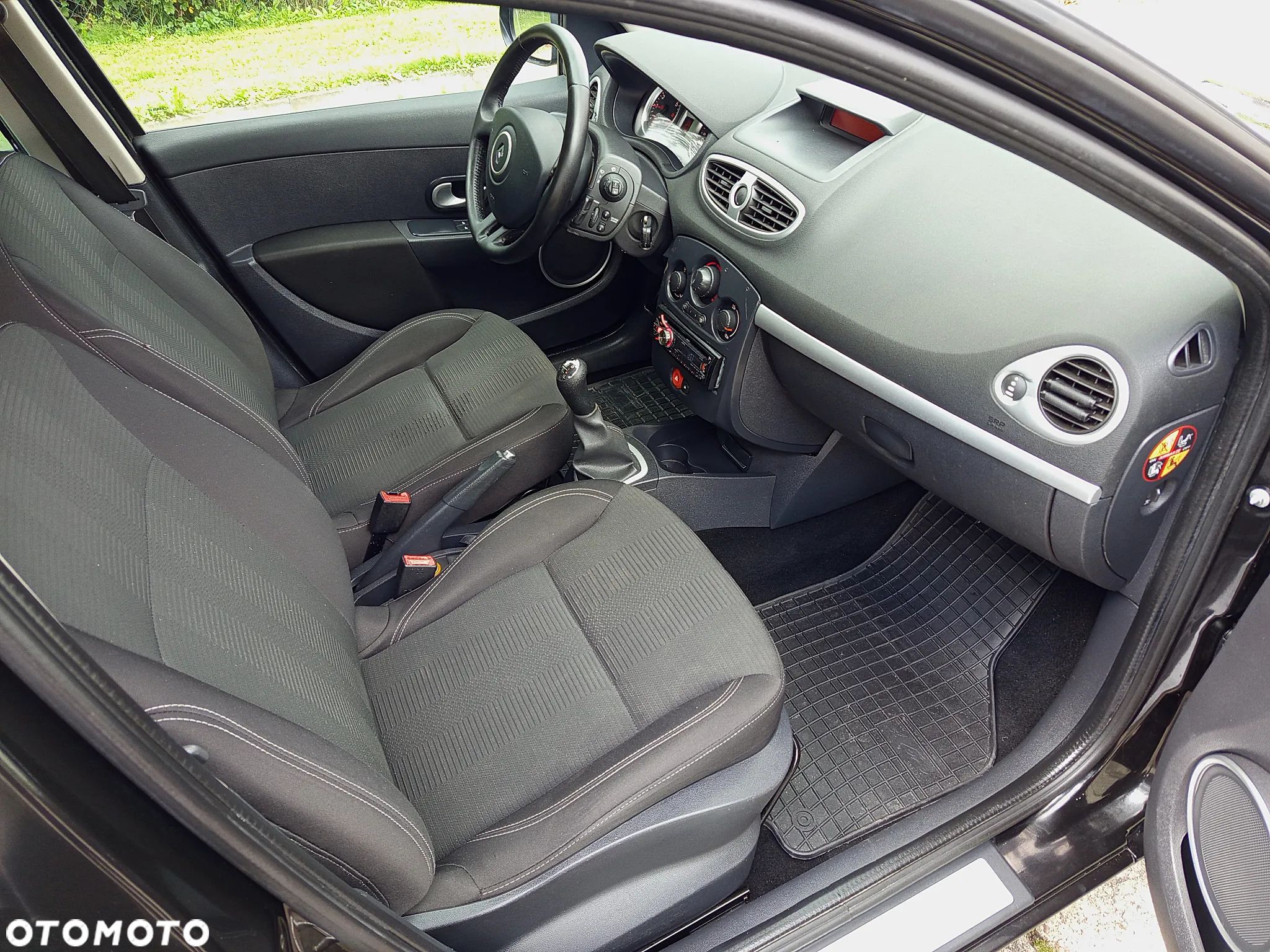 Renault Clio - 18