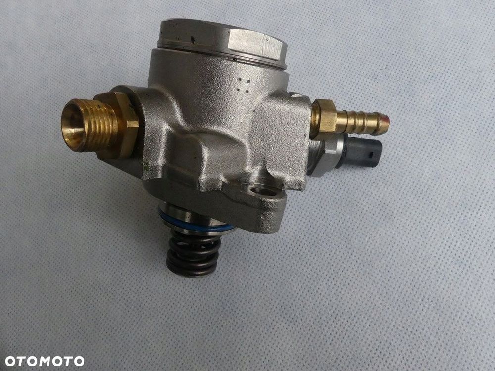 DW GOLF 7 VARIANT POMPA PALIWA 04E127026L - 3