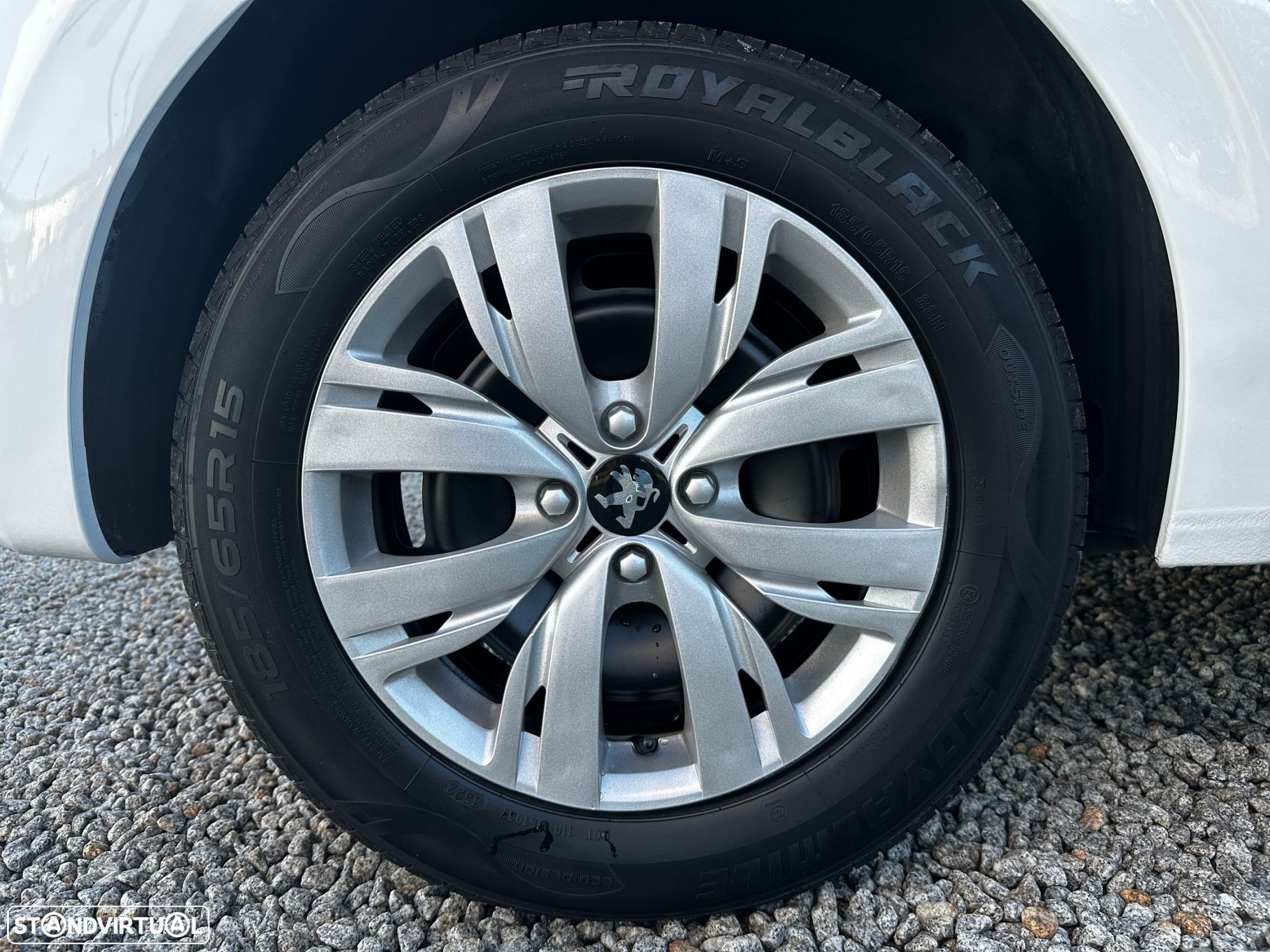Peugeot 208 1.6 BlueHDi Active - 8