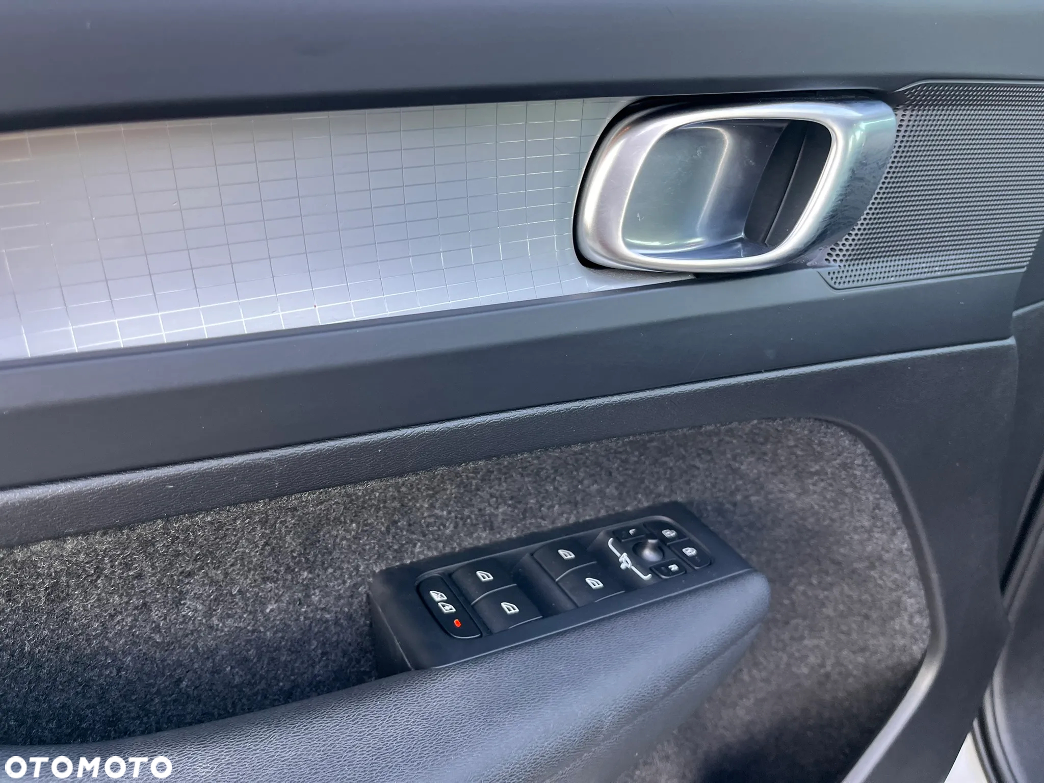 Volvo XC 40 B3 Core - 17