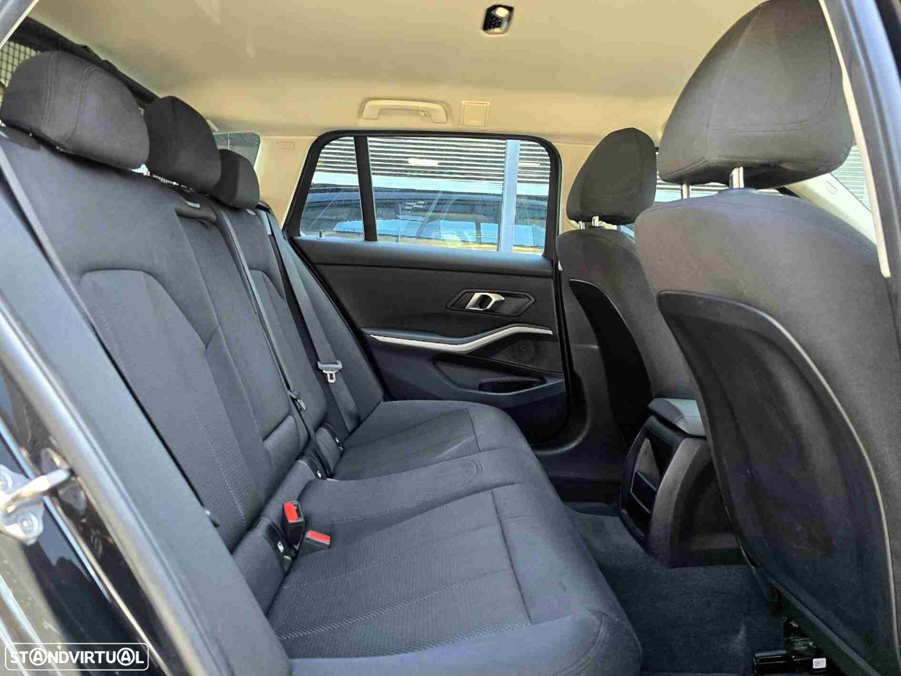 BMW 318 d Touring - 15