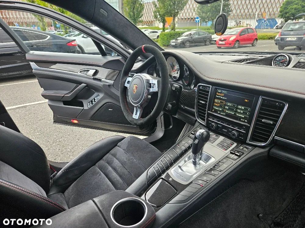 Porsche Panamera GTS - 15