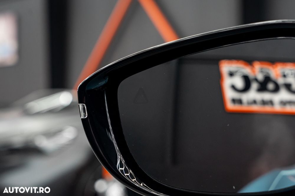 Aston Martin V8 Vantage Standard - 25