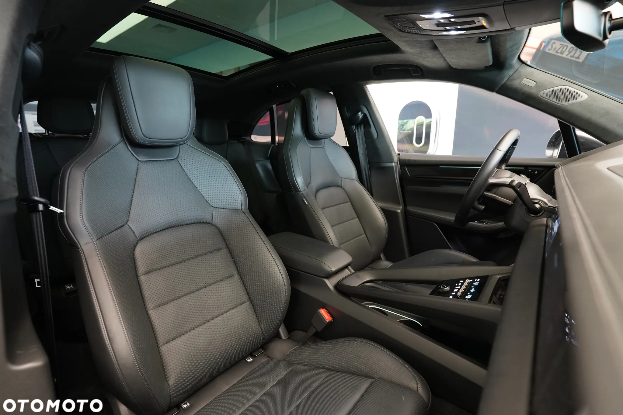 Porsche Macan Turbo 100kWh - 16