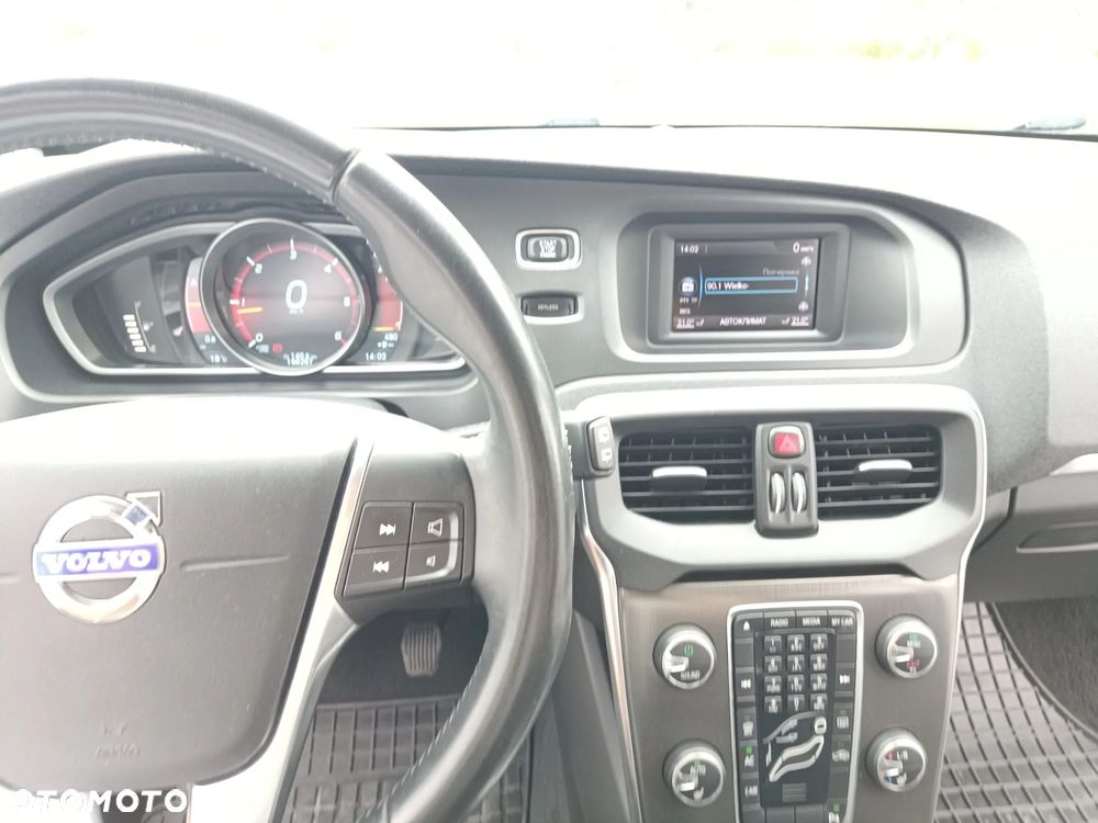 Volvo V40 D3 - 8