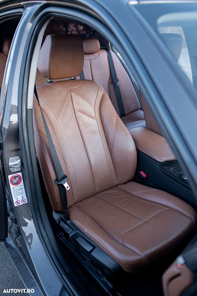 BMW Seria 3 320d Aut. - 24