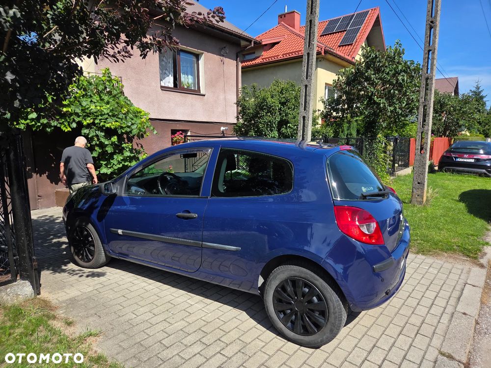 Renault Clio 1.4 16V Authentique - 2