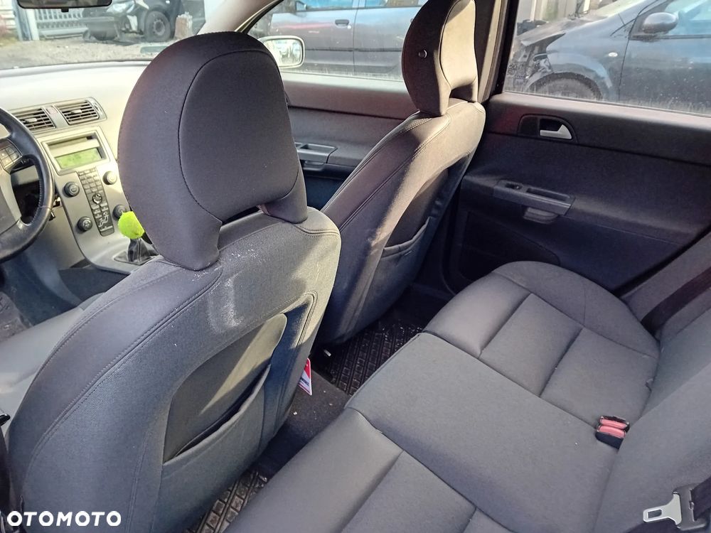 *VOLVO V50* Samochód na części - 6