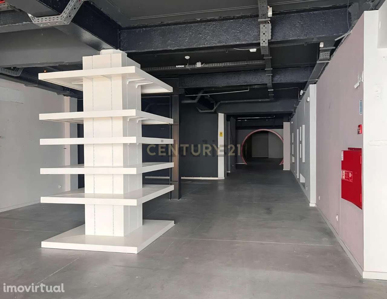 Loja para arrendamento em Campo de Ourique - Grande imagem: 3/10