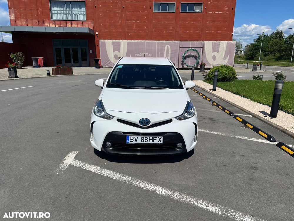 Toyota Prius+ - 1