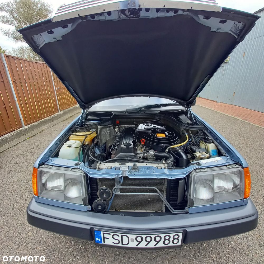 Mercedes-Benz W124 (1984-1993) - 40