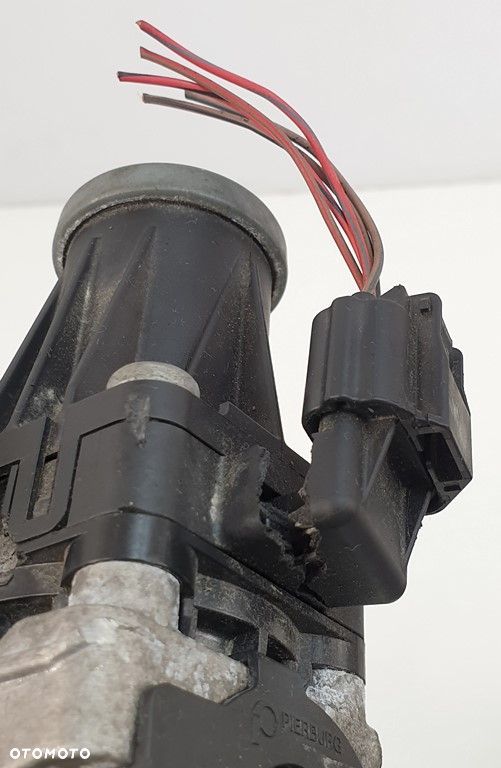 ZAWÓR EGR MERCEDES W176 W246 1.5 CDI H8201411538 - 3