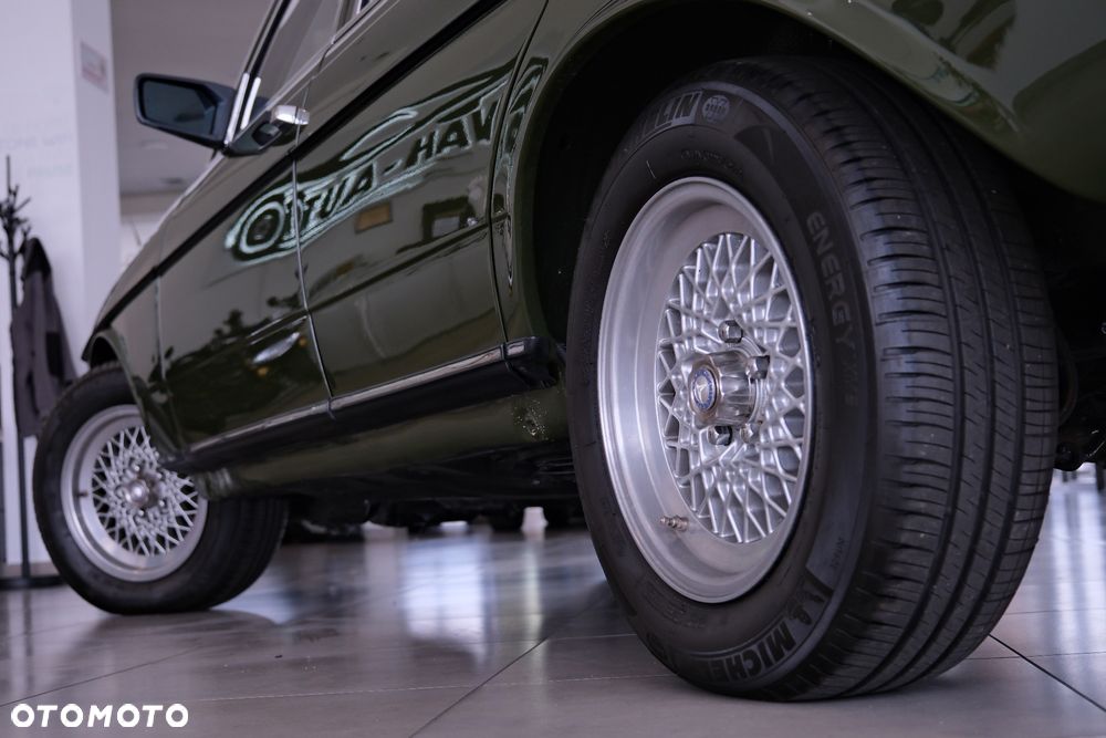 Mercedes-Benz W123 - 12