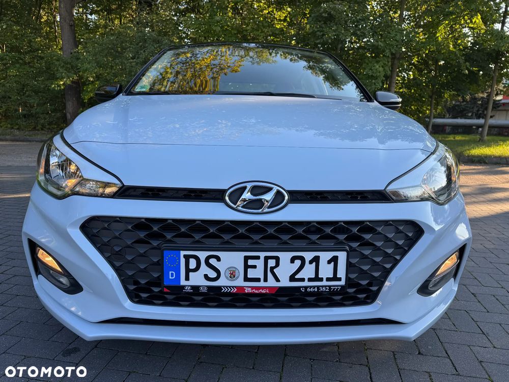 Hyundai i20 - 20