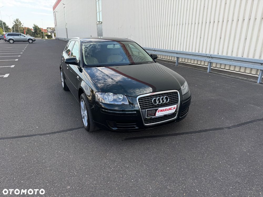 Audi A3 Sportback 1.9 TDI S line Sportpaket plus - 11