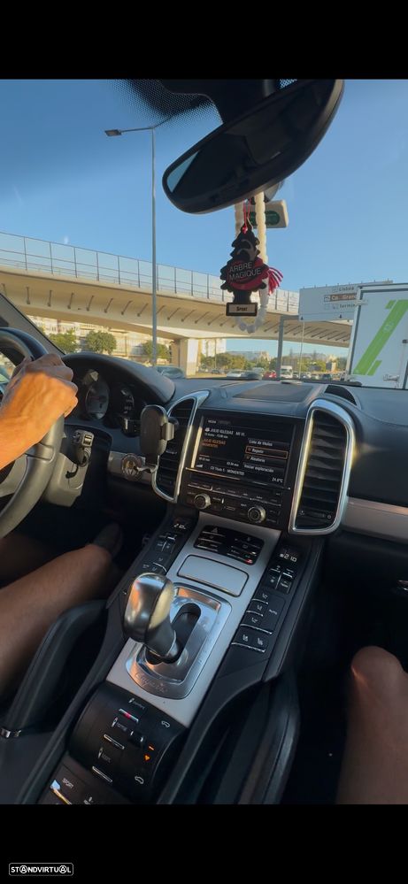 Porsche Cayenne S - 10