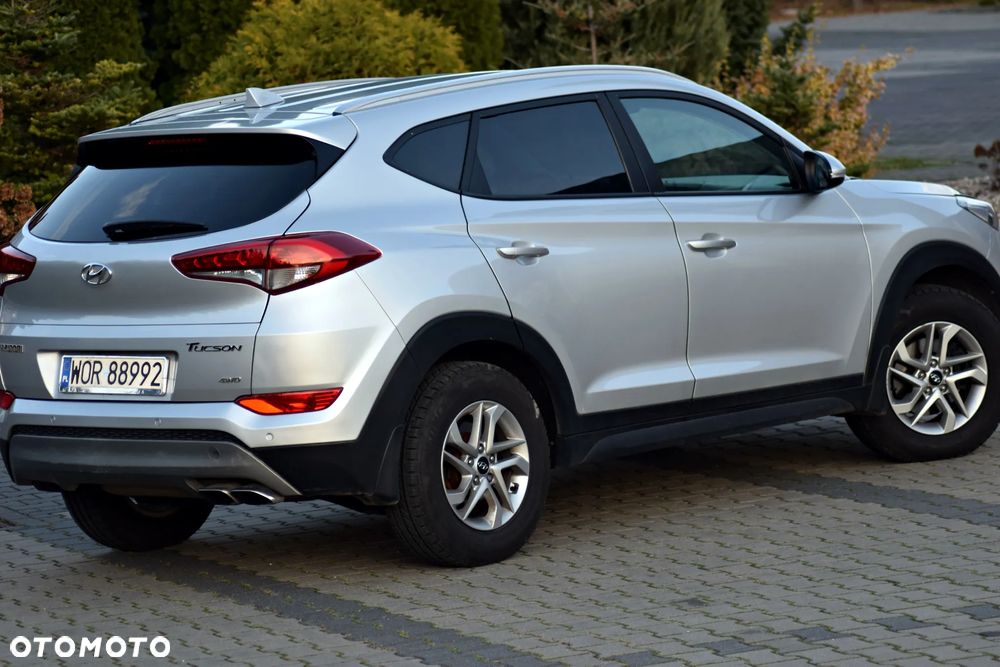 Hyundai Tucson 2.0 CRDi 4WD Automatik Style - 28