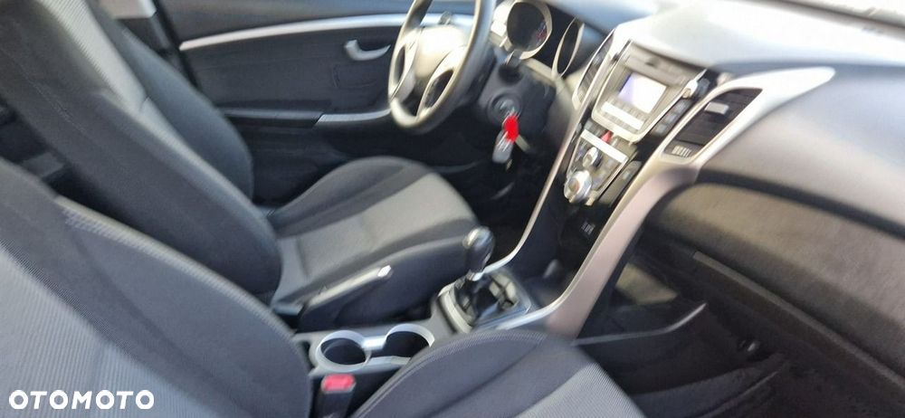 Hyundai i30 - 23