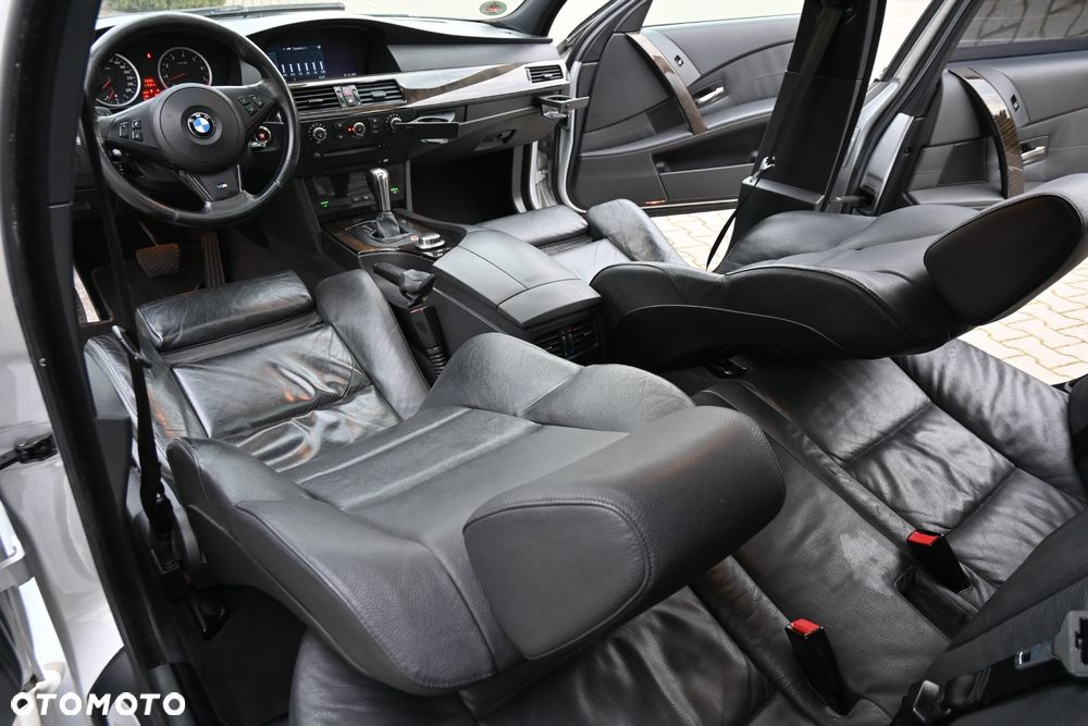 BMW Seria 5 530i - 28
