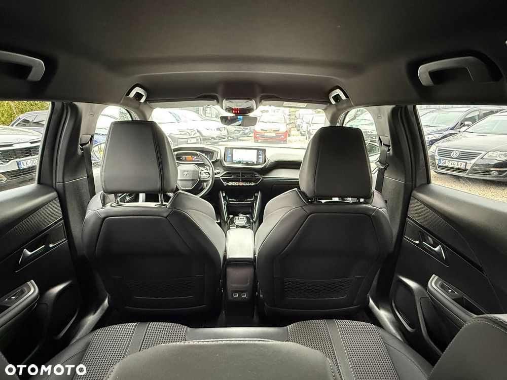 Peugeot 2008 PureTech 130 EAT8 GT Pack - 29