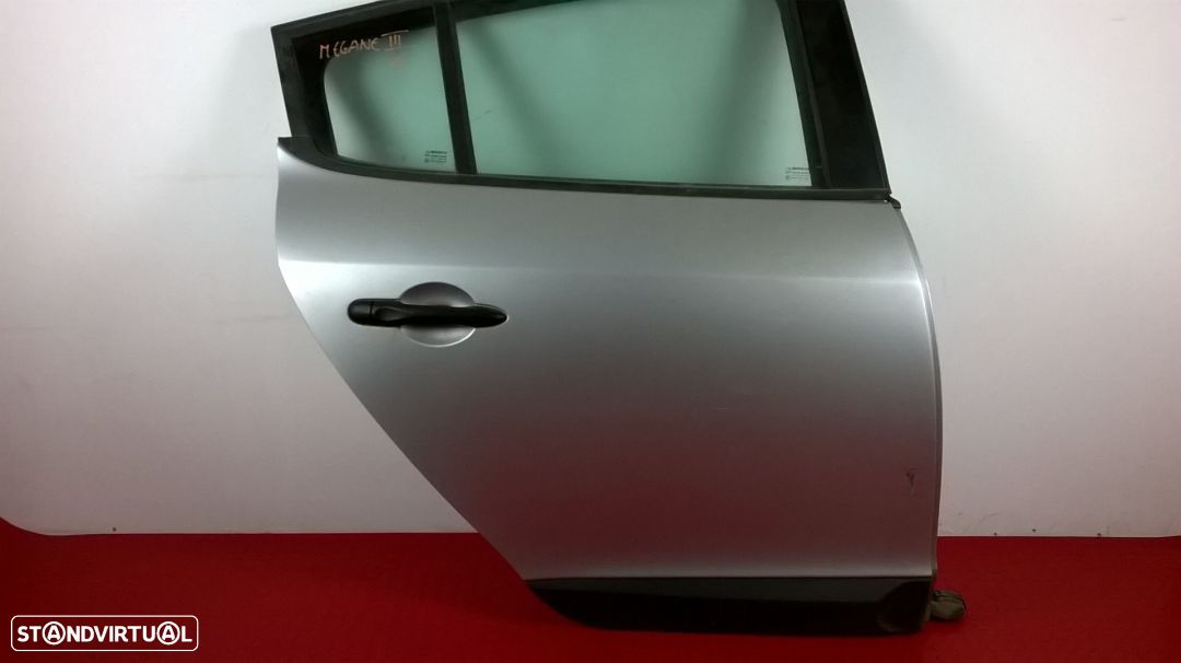 Porta Tras Direito - 821006386R [Renault Megane III] - 1
