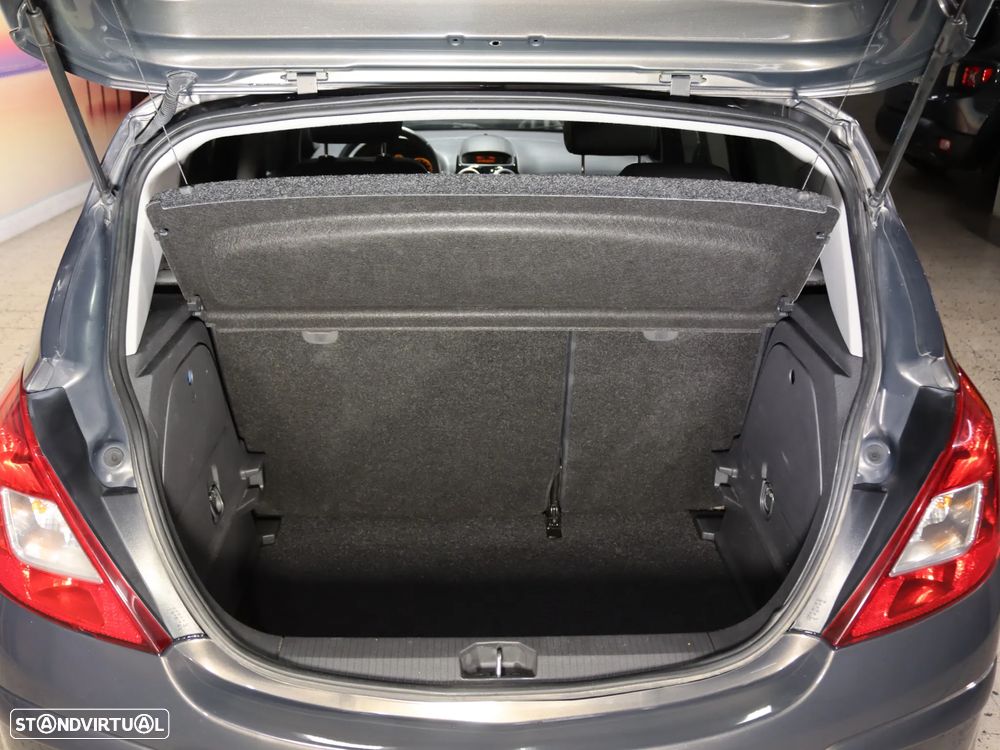 Opel Corsa 1.2 Cosmo - 11