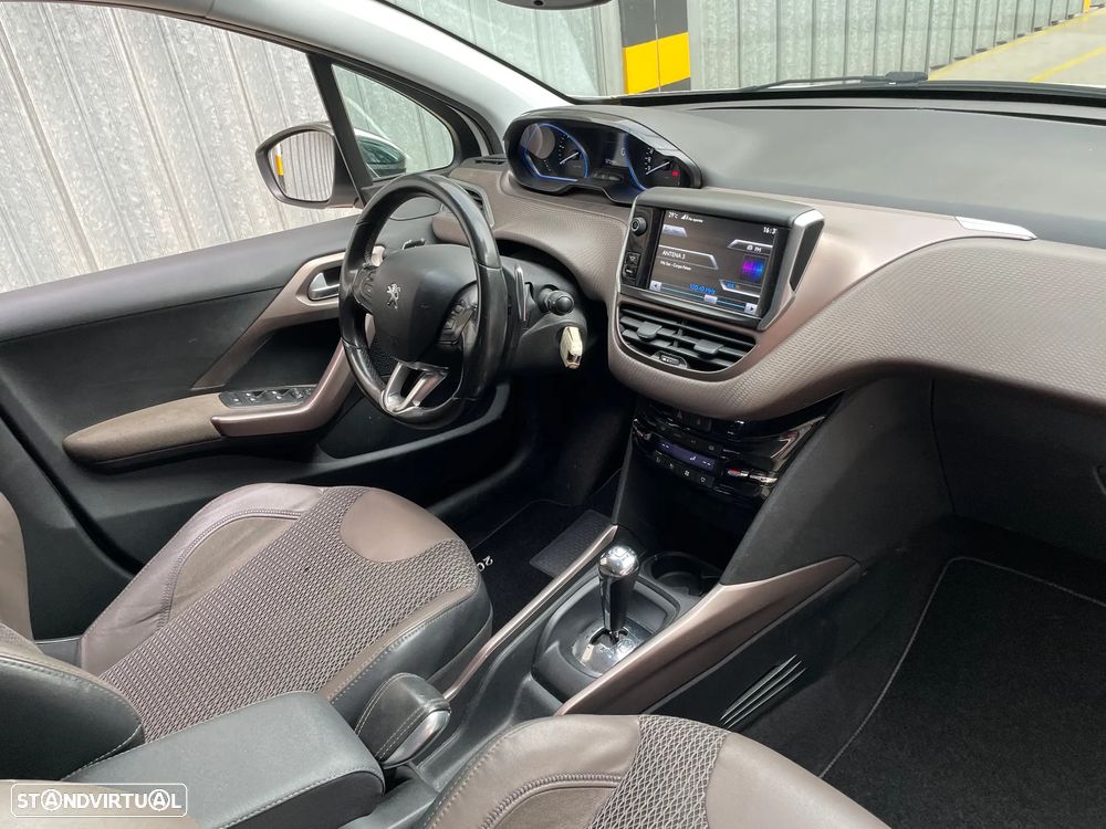 Peugeot 2008 1.6 e-HDi Allure 2-Tronic - 11