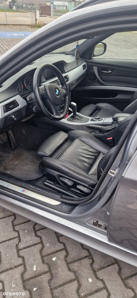 BMW Seria 3 325i xDrive - 11