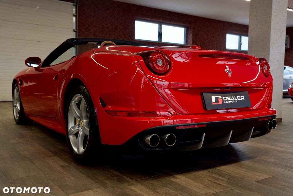 Ferrari California T - 5