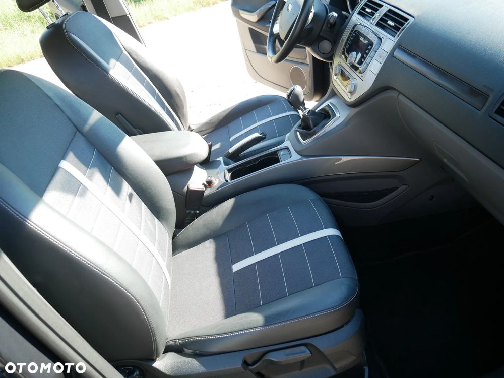 Ford Kuga 2.0 TDCi 4x4 Trend - 22