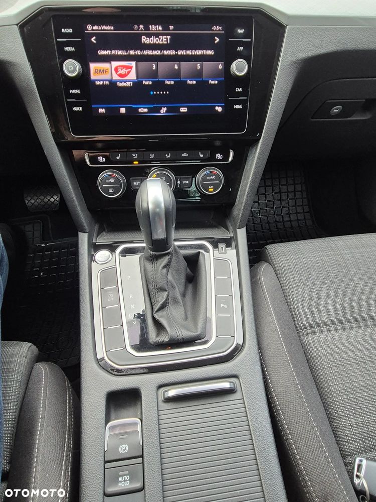 Volkswagen Passat 2.0 TSI Business DSG - 18