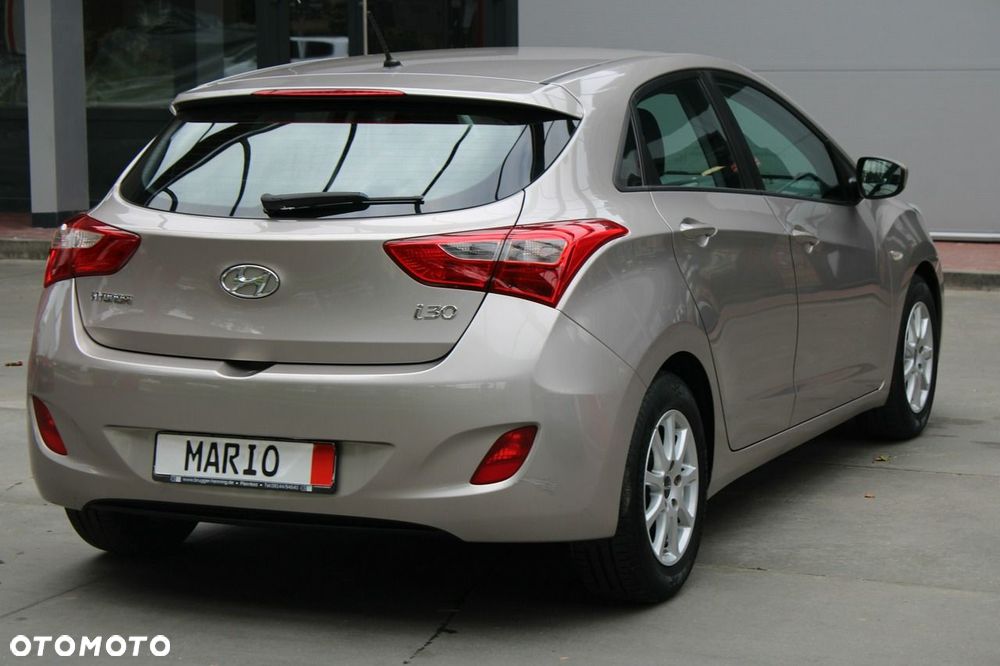 Hyundai i30 1.4 Family+ - 37
