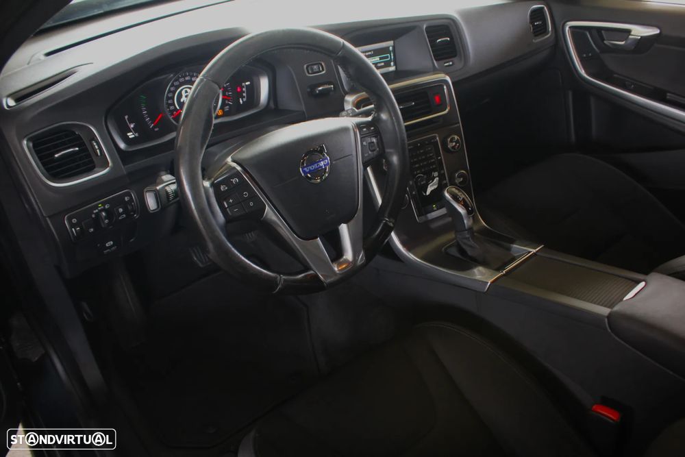 Volvo V60 1.6 D2 Momentum Eco Powershift - 37