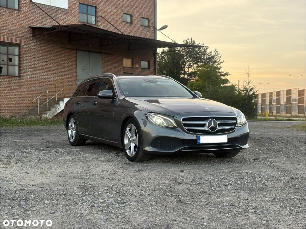 Mercedes-Benz Klasa E 400 4Matic 9G-TRONIC Avantgarde - 3