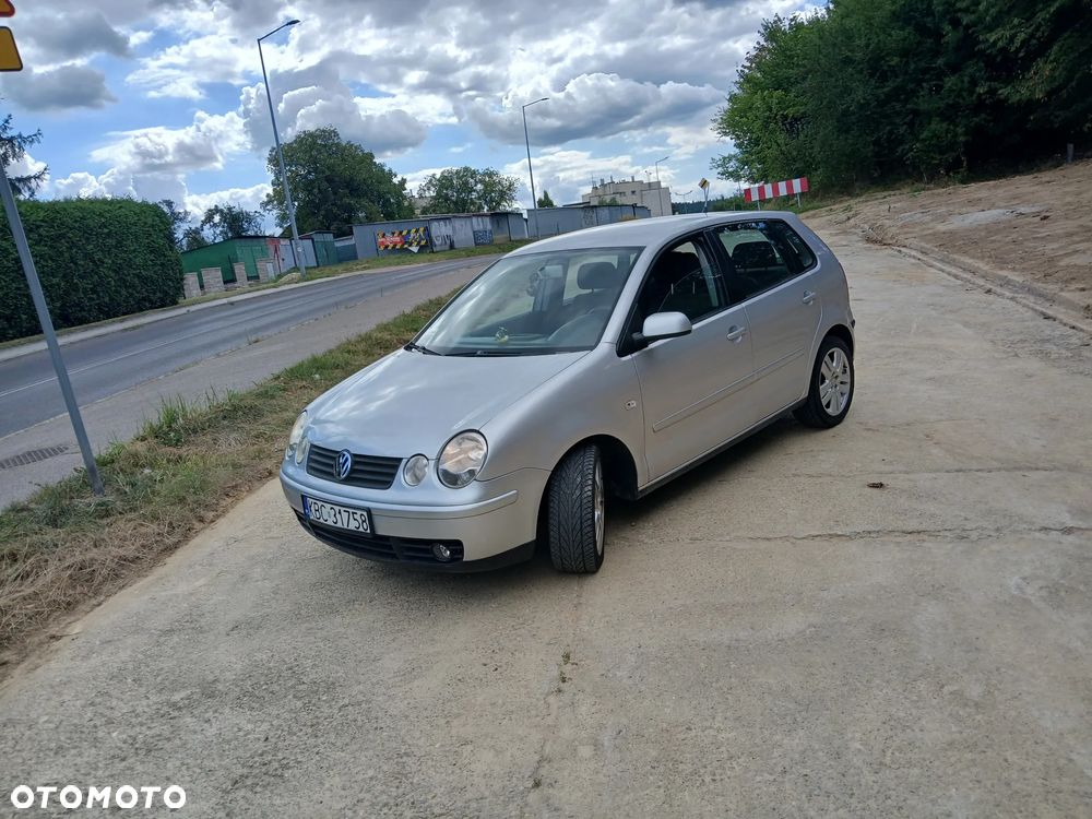 Volkswagen Polo 1.4 16V Trendline - 1