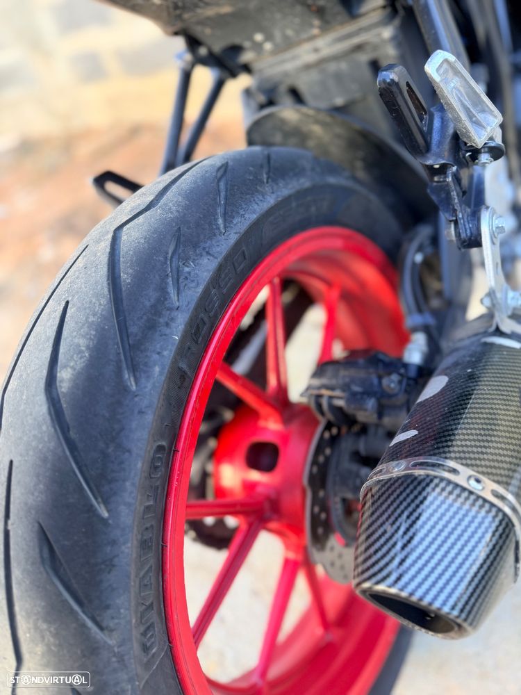 Suzuki GSX-R - 7