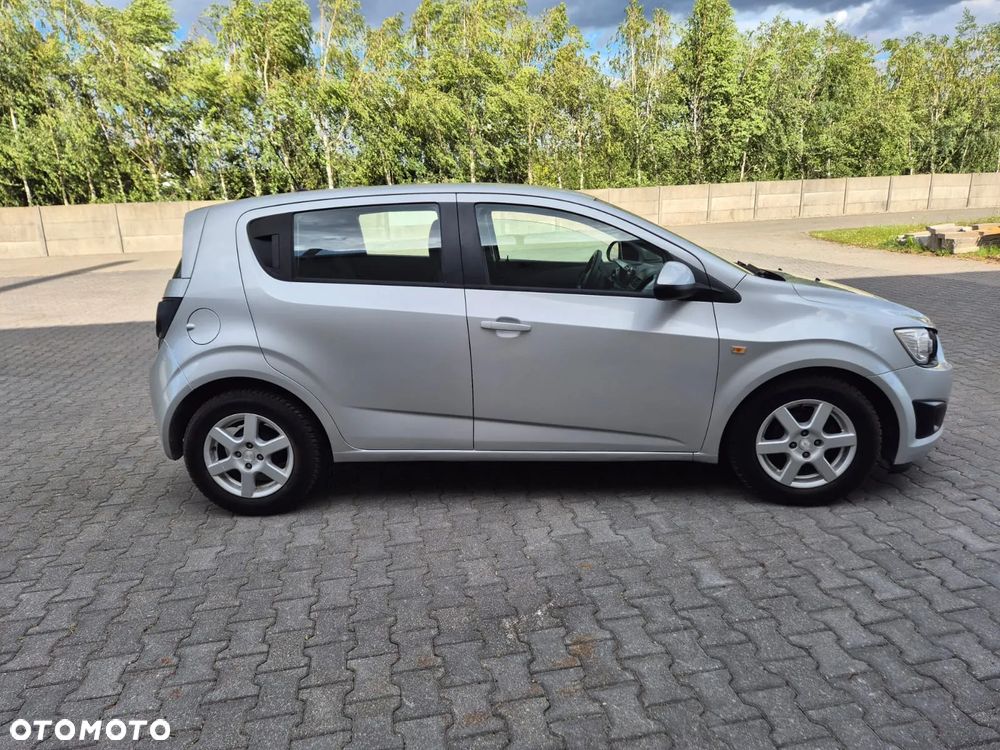 Chevrolet Aveo - 10