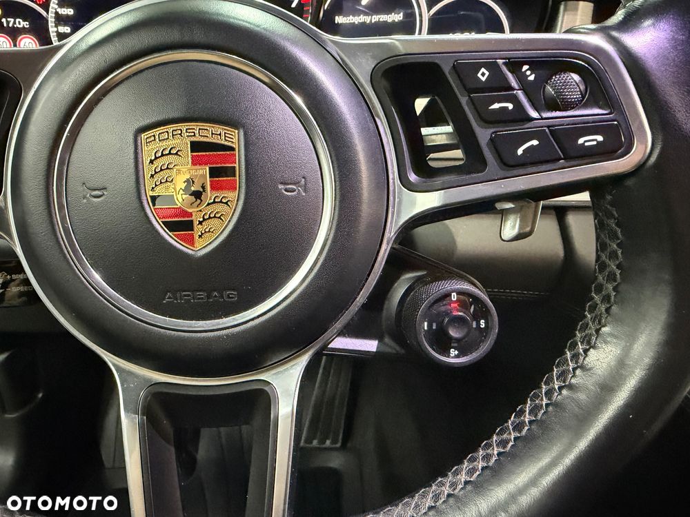 Porsche Panamera Turbo - 30